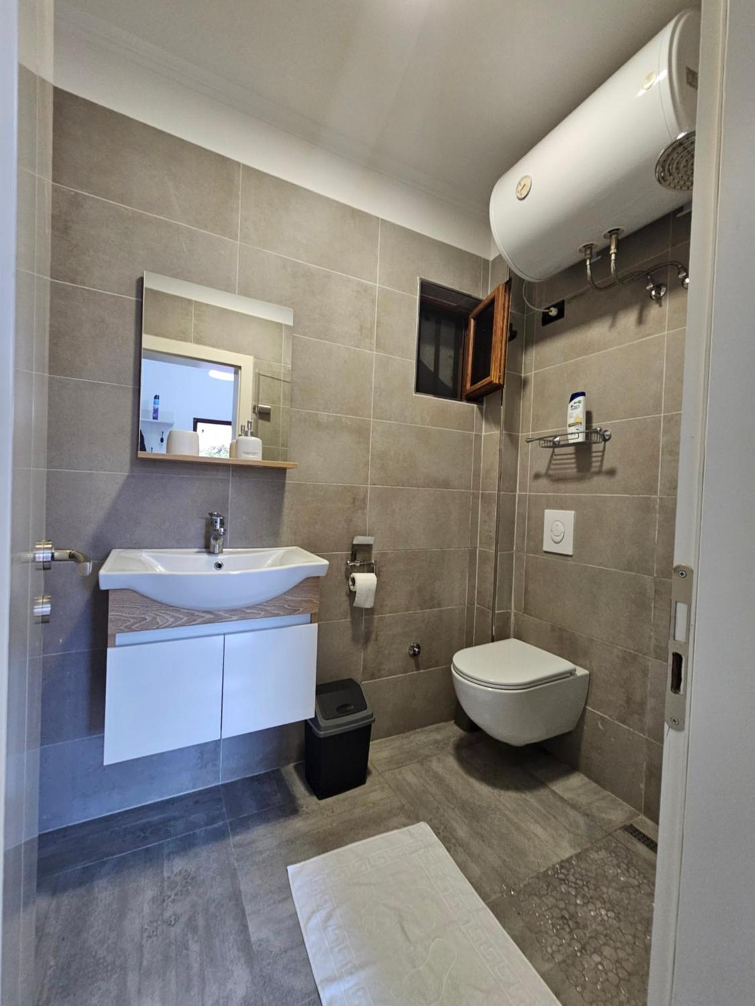 Wanderlust Tirana 2 Apartment Bagian luar foto