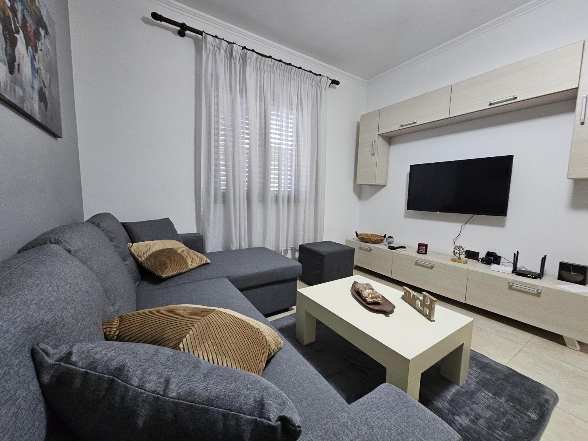 Wanderlust Tirana 2 Apartment Bagian luar foto