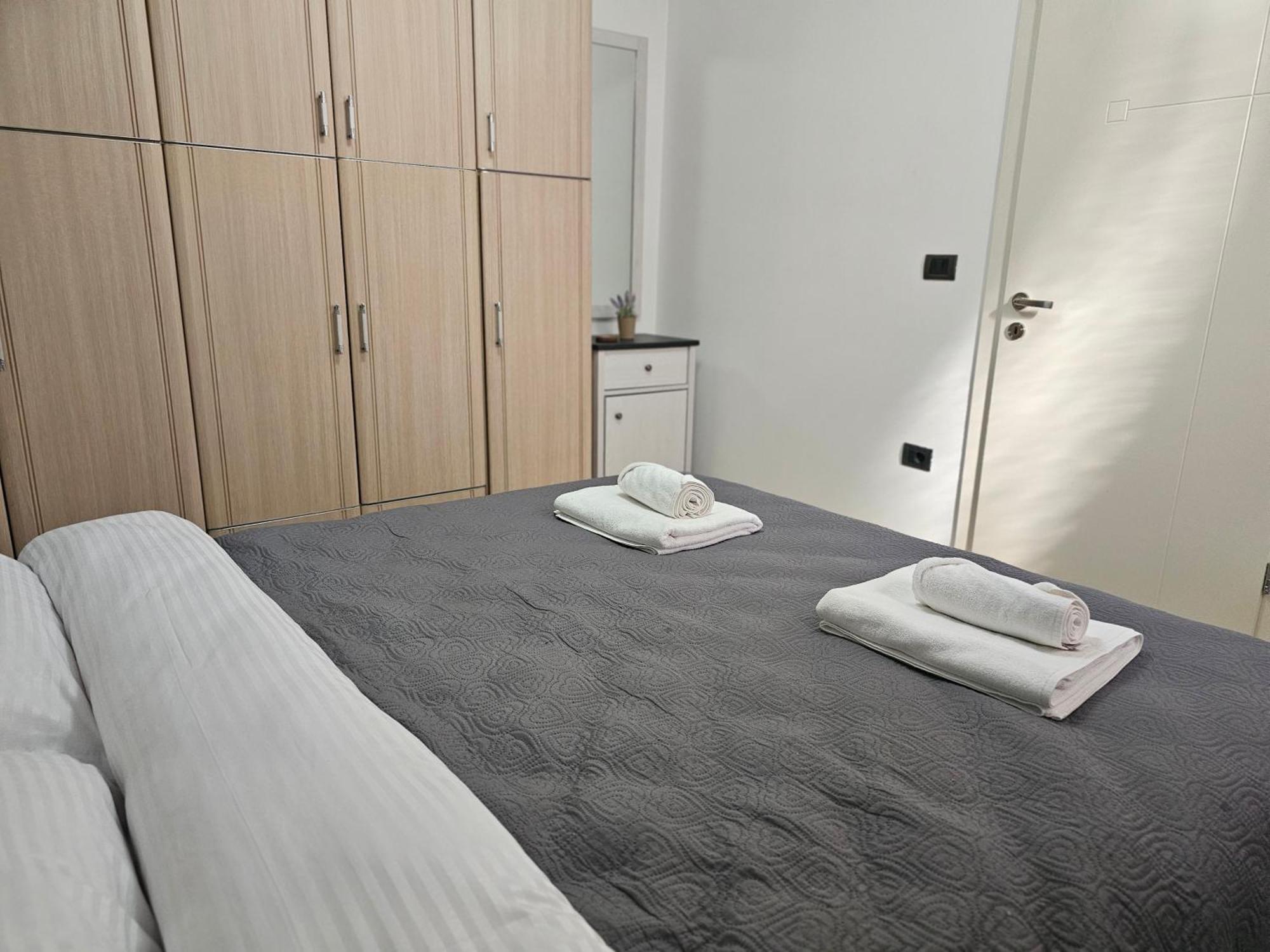 Wanderlust Tirana 2 Apartment Bagian luar foto