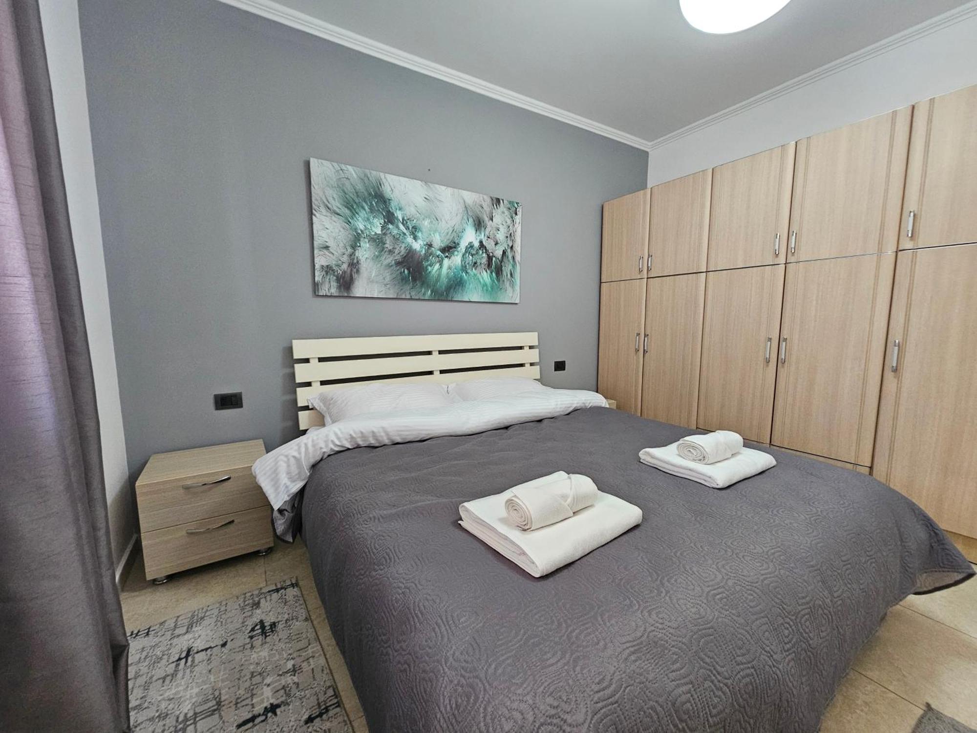 Wanderlust Tirana 2 Apartment Bagian luar foto