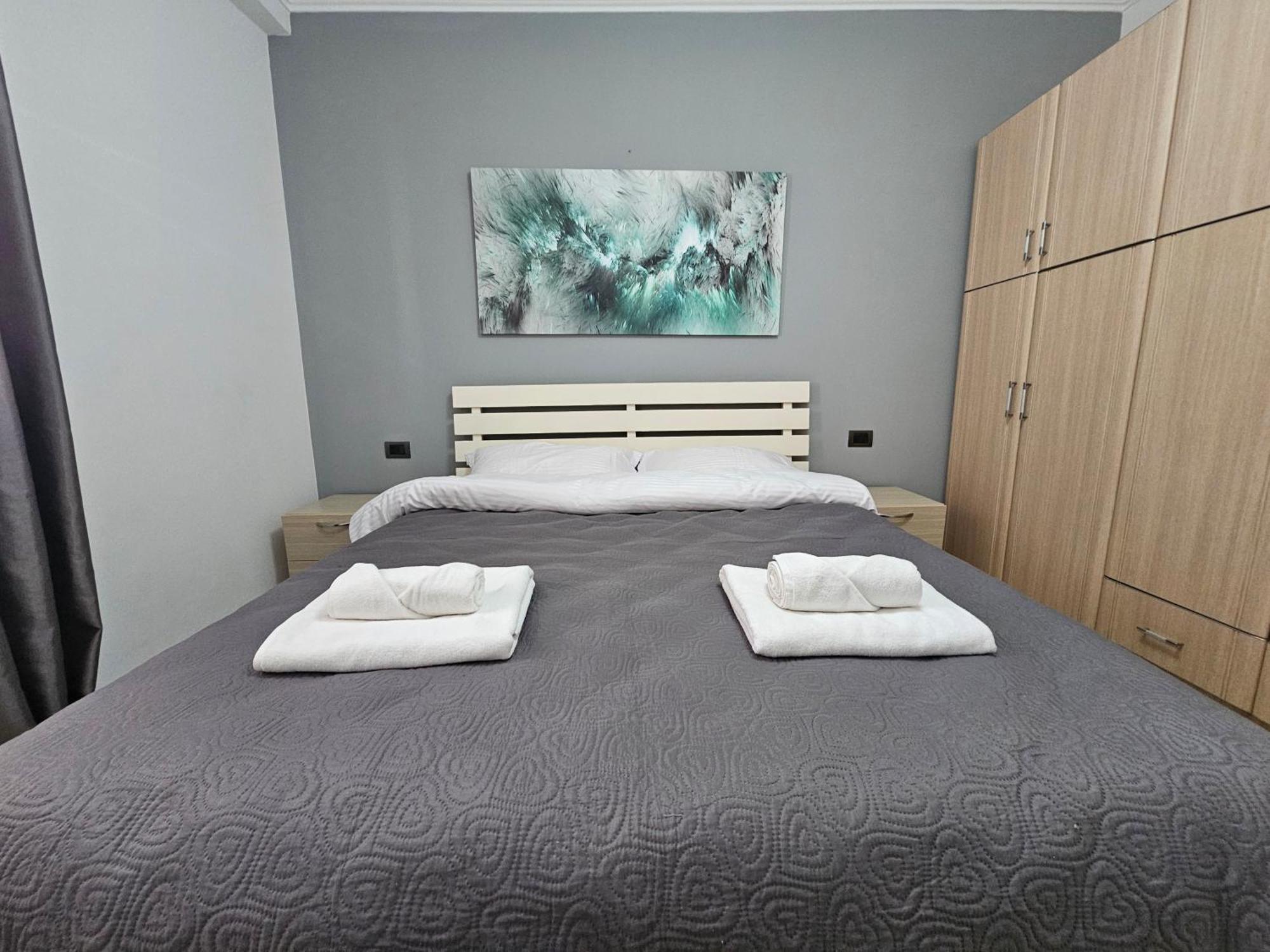 Wanderlust Tirana 2 Apartment Bagian luar foto